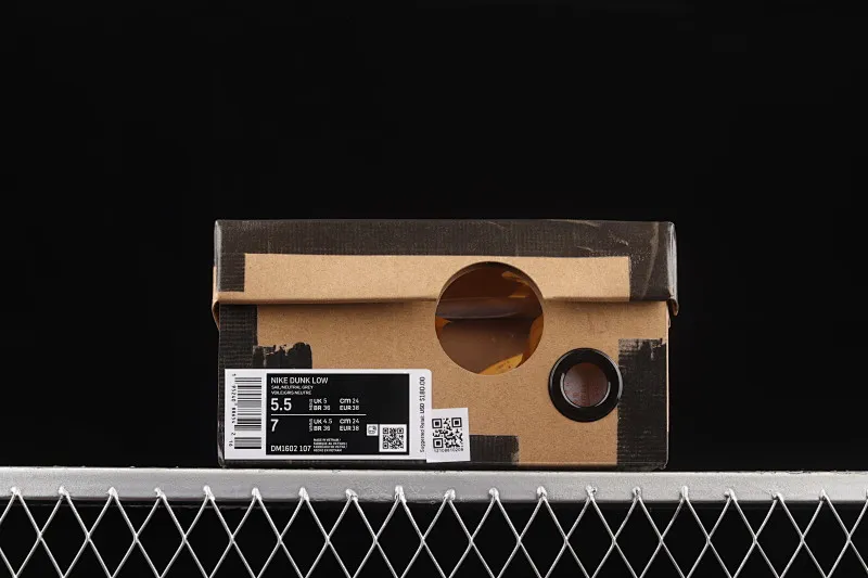 All Categories Nk SB Dunk Series Nk SB Dunk Low Low-top sneakers Pure original version OF x Nk Dunk Low OW Gray SB smashed backboard fashion casual sneakers DM1602-107
